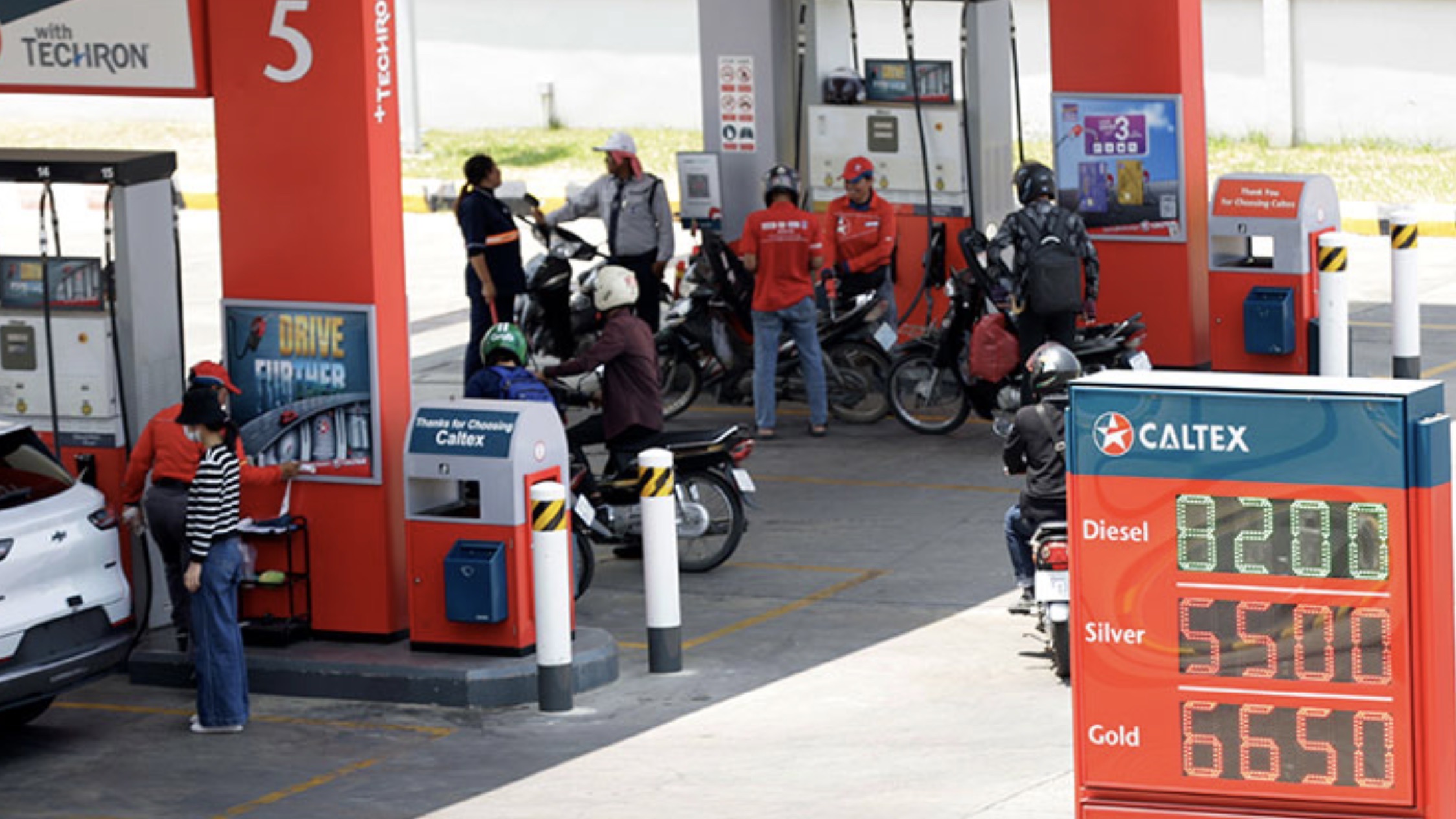 柬埔寨每月减免税费约4700万美元以应对燃油价格上涨危机