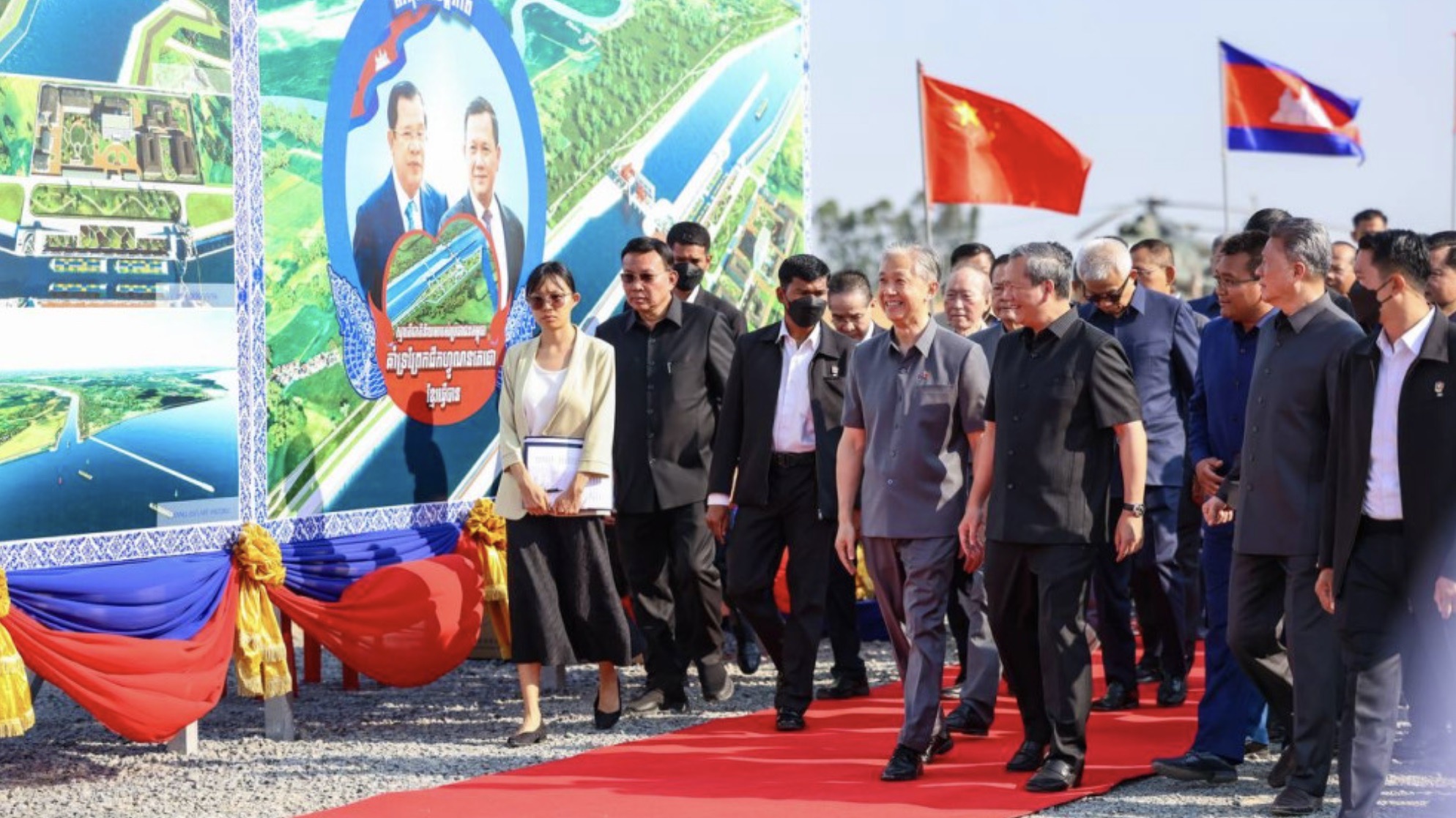 德崇扶南运河项目二期正式开工，洪玛奈与汪文斌共同主持奠基仪式