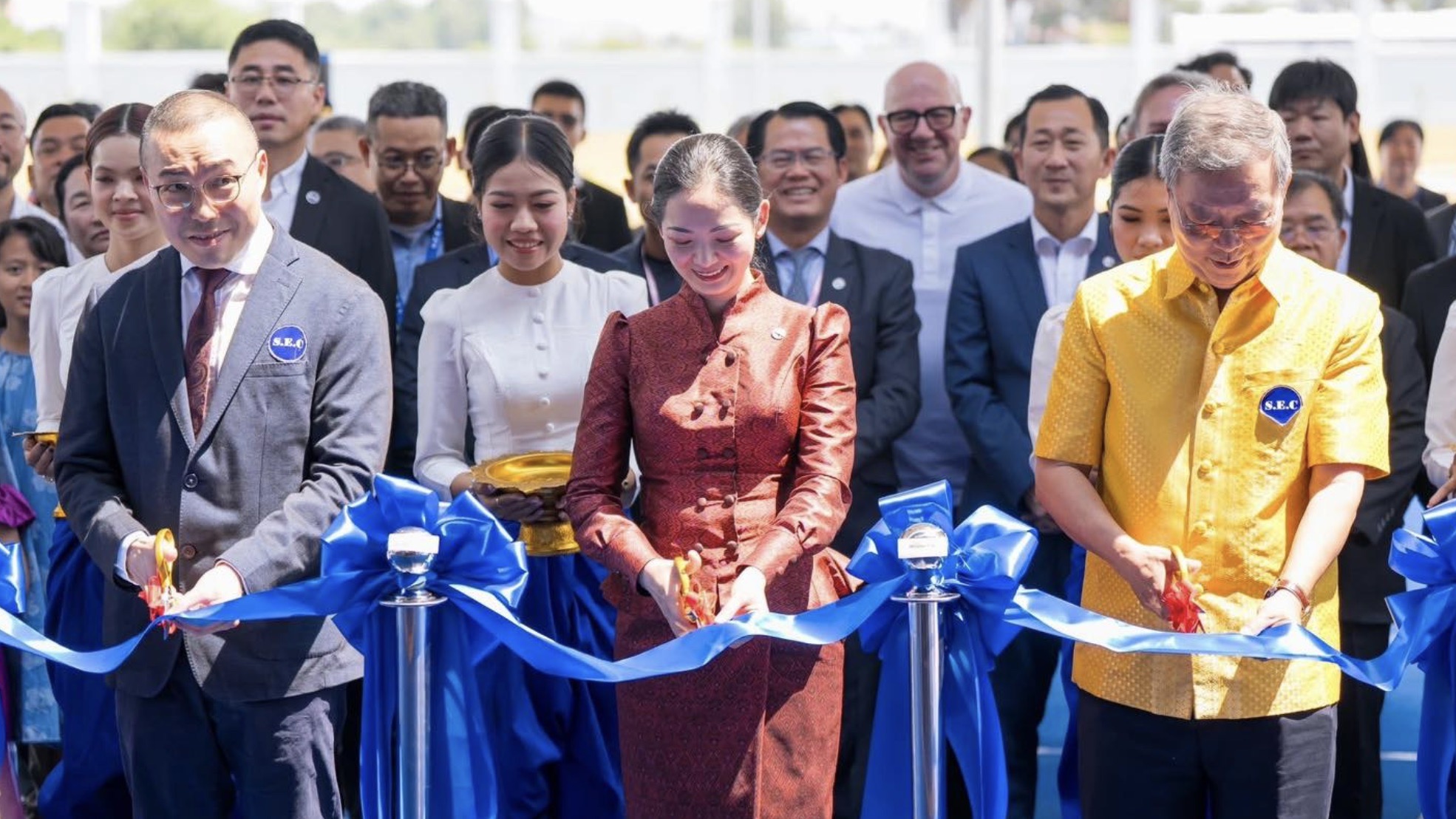 柬埔寨S.E.C.服装工厂正式投产，以AI技术赋能产业升级